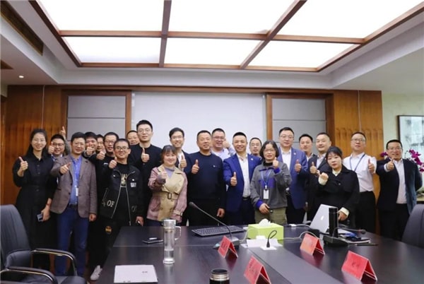 貝普醫(yī)療全面管理升級動(dòng)員大會合影