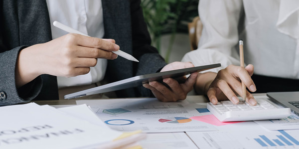 明確目標(biāo)：戰(zhàn)略規(guī)劃第一步，確定企業(yè)發(fā)展方向