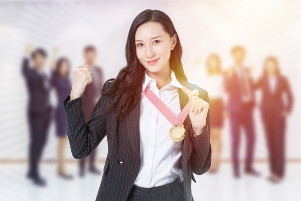 績效考核：評估員工成果，為晉升和獎懲提供依據(jù)