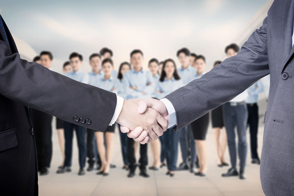 戰(zhàn)略轉(zhuǎn)型：再造競爭優(yōu)勢，開拓新局面