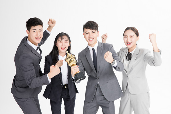 全面薪酬戰(zhàn)略實(shí)施：提升員工滿意度，提升企業(yè)績效