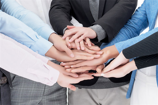績效反饋助力成長，促進(jìn)員工與企業(yè)共進(jìn)步