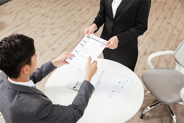 人力資源與業(yè)務(wù)戰(zhàn)略融合，推動(dòng)企業(yè)持續(xù)發(fā)展與創(chuàng)新