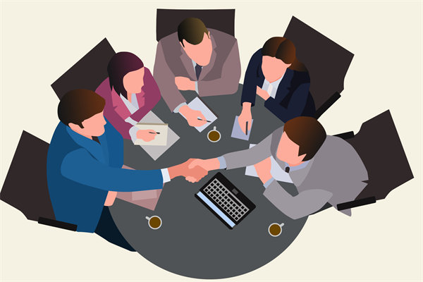 在企業(yè)管理中，專權式和民主式管理各有哪些優(yōu)缺點？