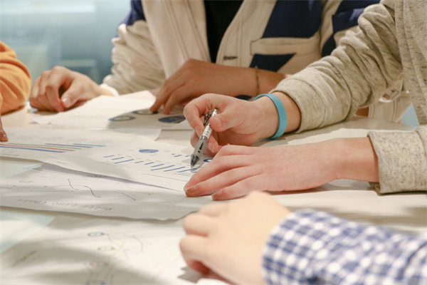 強(qiáng)化企業(yè)管理培訓(xùn)，提升員工素質(zhì)，打造高效團(tuán)隊(duì)