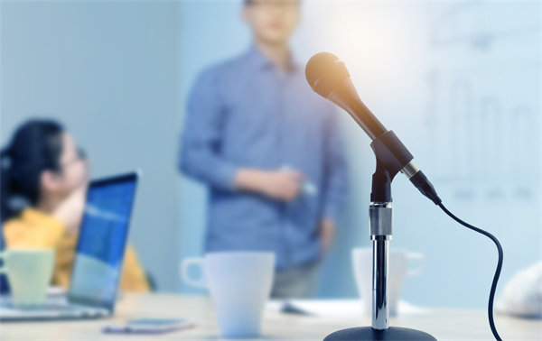 企業(yè)文化如何深度融合HR管理，增強(qiáng)團(tuán)隊(duì)凝聚力？