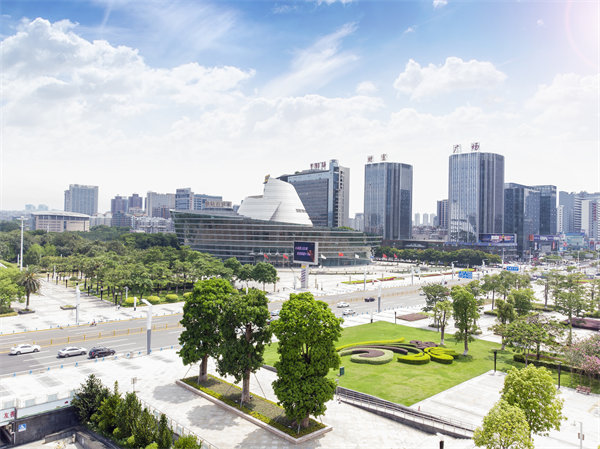 東莞企業(yè)成長(zhǎng)路上，管理咨詢?nèi)绾纬蔀榧铀倨鳎? title=