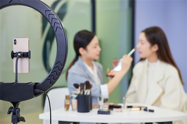 營(yíng)銷咨詢公司的全球化服務(wù)如何助企業(yè)開(kāi)拓國(guó)際市場(chǎng)？