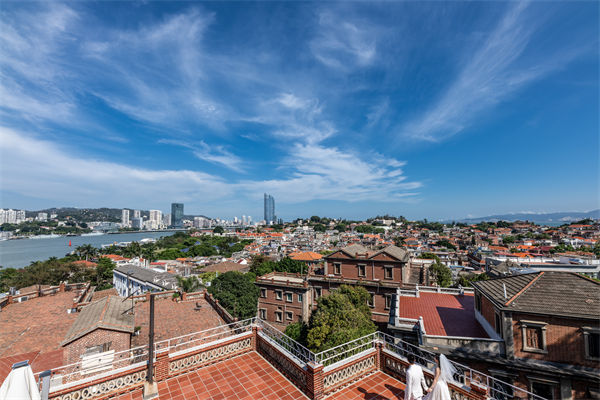 廈門企業(yè)深陷同質(zhì)化競(jìng)爭(zhēng)泥沼，廈門戰(zhàn)略咨詢公司如何助力破局？