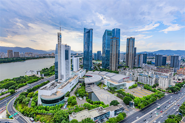 企業(yè)如何借助福州咨詢(xún)公司把握市場(chǎng)趨勢(shì)與機(jī)遇？