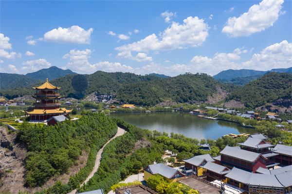 面對(duì)多元化業(yè)務(wù)，金華咨詢?nèi)绾沃髽I(yè)優(yōu)化集團(tuán)管控模式？