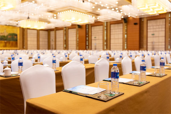 兩會熱議破解企業(yè)“生長痛”，對企業(yè)戰(zhàn)略管理有何啟示？