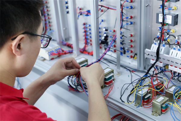 哪些行業(yè)人才火爆就業(yè)市場？人力資源管理有何啟發(fā)？