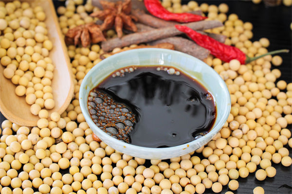 廠商回應(yīng)零添加醬油檢出鎘和砷，相關(guān)企業(yè)有何啟示？