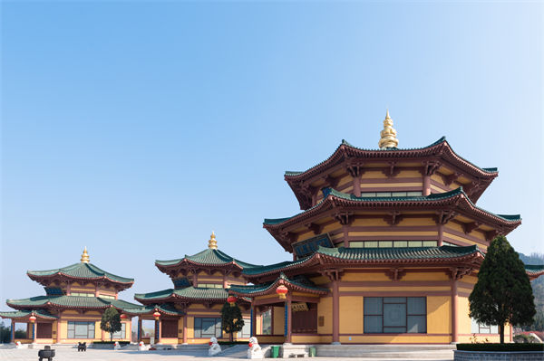 煙臺企業(yè)戰(zhàn)略模糊難落地？戰(zhàn)略咨詢公司如何精準(zhǔn)錨定增長賽道？
