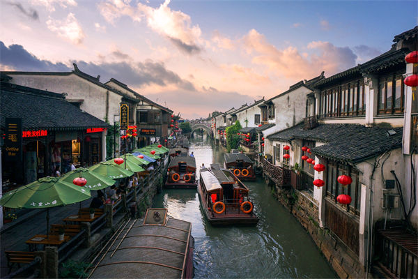 戰(zhàn)略管理如何精準(zhǔn)錨定小眾市場，挖掘潛在的藍(lán)海？