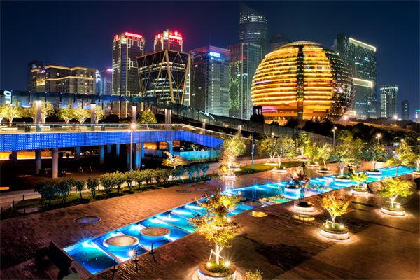 企業(yè)擴(kuò)張遇阻，戰(zhàn)略咨詢?nèi)绾我?guī)劃穩(wěn)健發(fā)展藍(lán)圖破局？