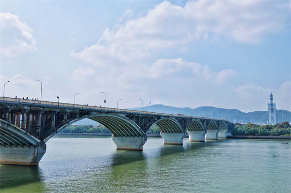 長(zhǎng)沙湘江特大橋突發(fā)大火，組織規(guī)劃管理有何啟示？