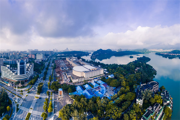 企業(yè)陷戰(zhàn)略迷茫難尋增長(zhǎng)路，肇慶戰(zhàn)略咨詢(xún)公司能指明方向嗎？