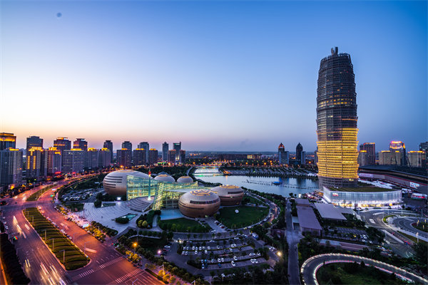 鄭州管理咨詢機(jī)構(gòu)若不懂本地產(chǎn)業(yè)邏輯，怎幫企業(yè)踩準(zhǔn)發(fā)展節(jié)奏？