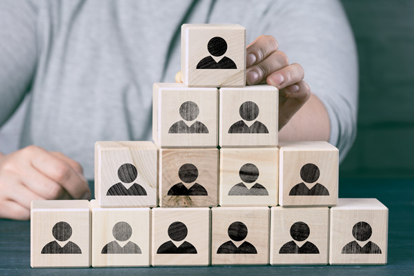 國內人力資源管理咨詢公司哪個好，能助力企業(yè)人才梯隊建設？